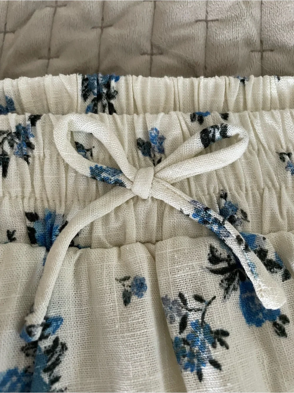 Kohl's Cream Two-Piece Set with Blue Floral Print